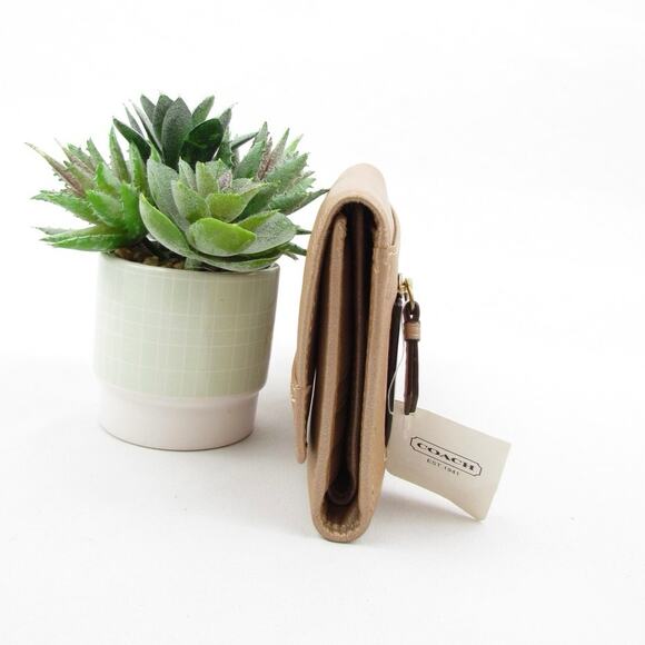 NWT Coach Dune Pebbled Leather Check Wallet - Picture 4 of 9